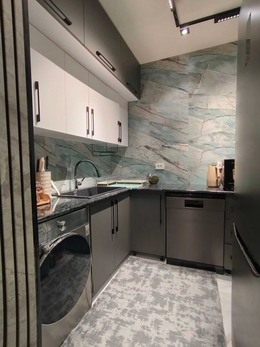 СРОЧНО! Редкая 2 х комнатная квартира-Кадышева и метро Тузел рядом.ЗиЖ