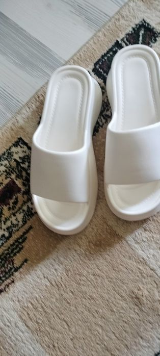 Vând Încălțăminte Șlapi