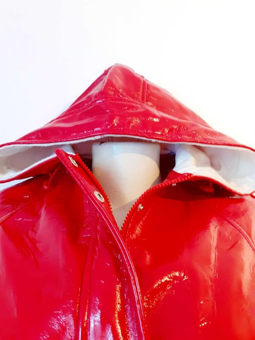 Haina impermeabila, nouă cu etichetă Pull and bear