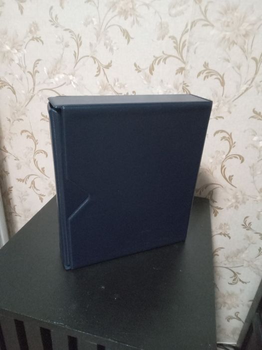 Альбом почтовых марок большой