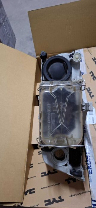 Ляв фар за шкода октавия 2