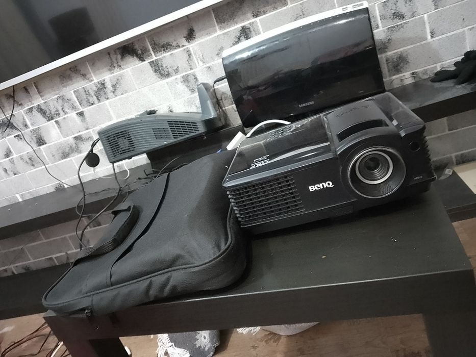 Videoproiector Benq , perfect funcțional , super luminos