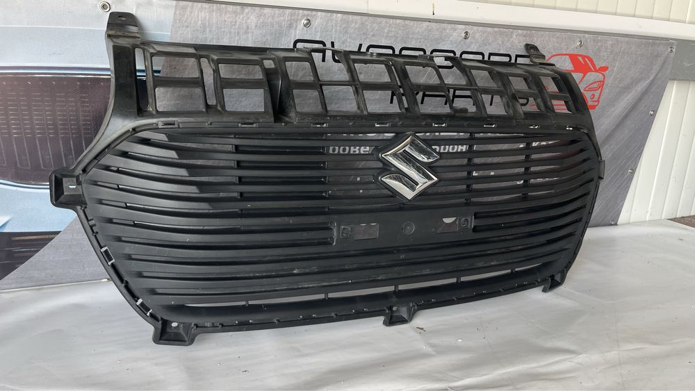 Решетка Suzuki Swift 2017-