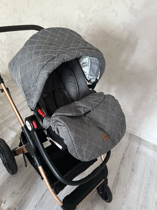 Продам Коляску 3в1