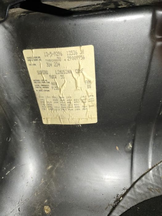 Aripa stanga Skoda Superb 1(2007) cod culoare 9152 fara rugina!