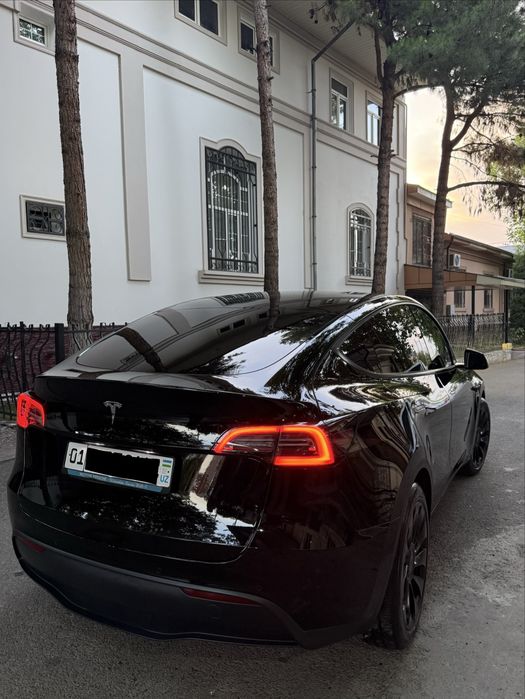 Продам Tesla Model Y 22/23 год