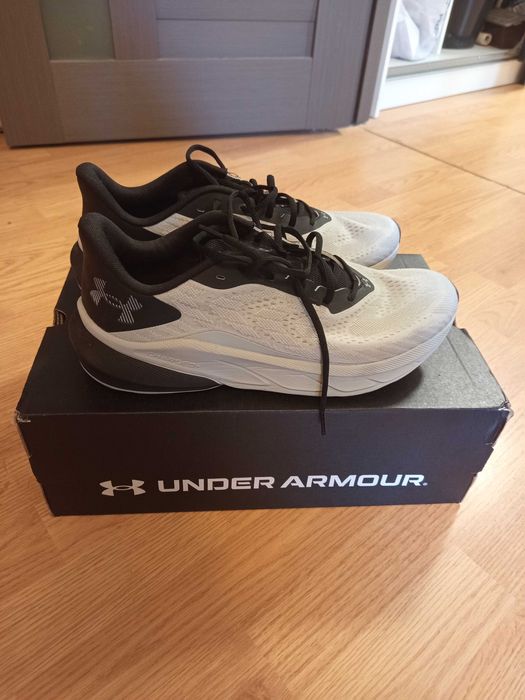 Adidași alergare Under Armour