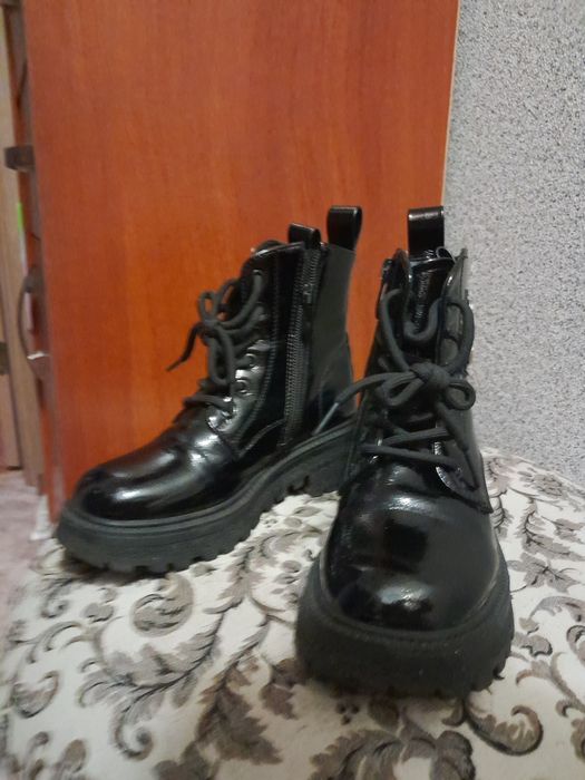 Ботинки для девочки