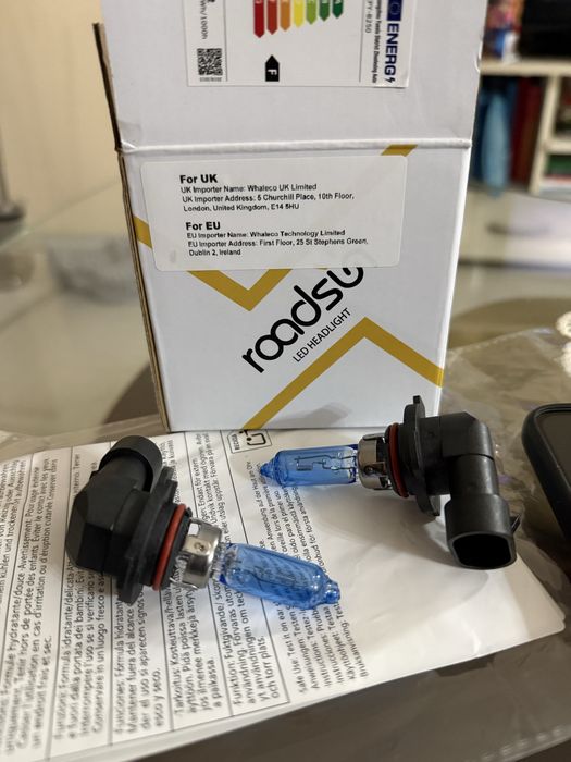 Продавам  2броя LED  крушки  HB3/9005