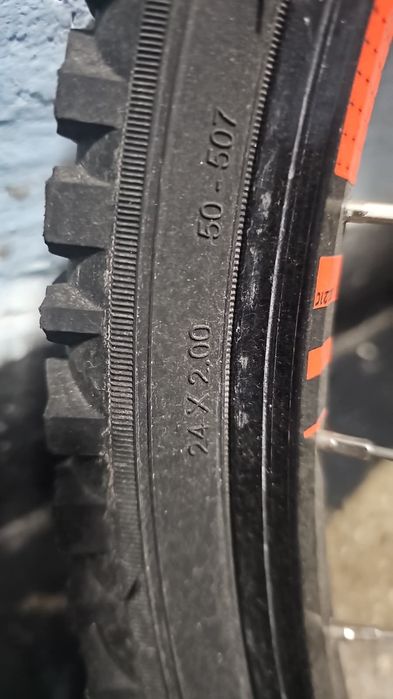 Bicicleta b-twin roti 24