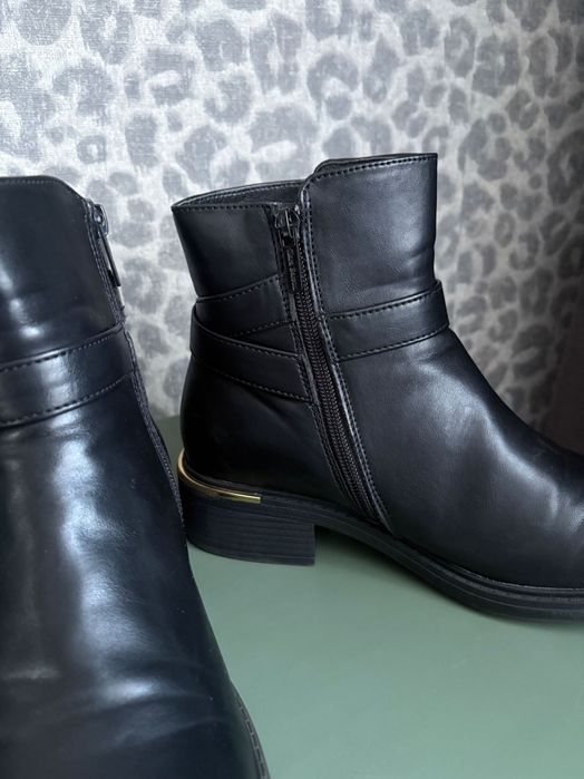 Дамски боти до глезена