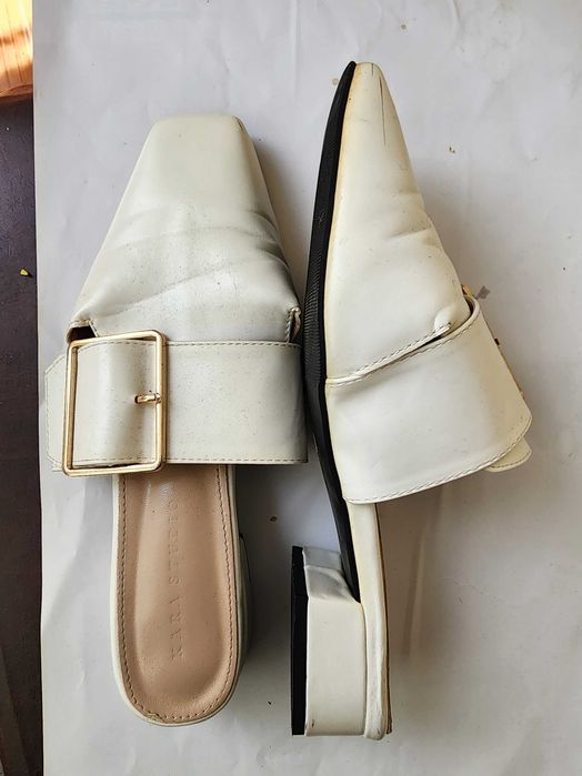 Kara Studio – Mules Bouclé din piele albă, mărimea 38