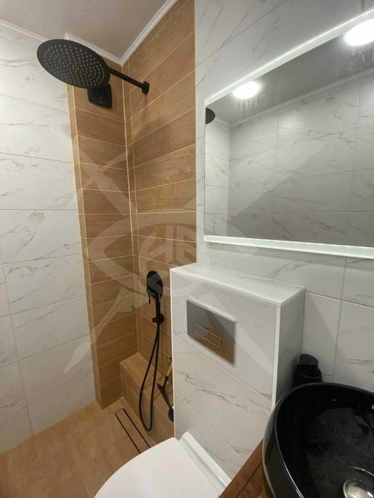 Дава се под наем Двустаен апартамент в Варна, Колхозен пазар - 66 кв.м за 510 € - Снимка #4