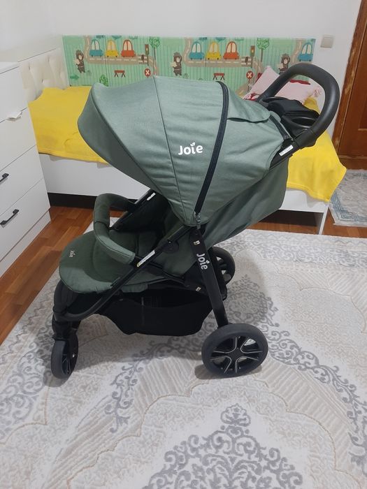 Продам коляску фирмы Joie