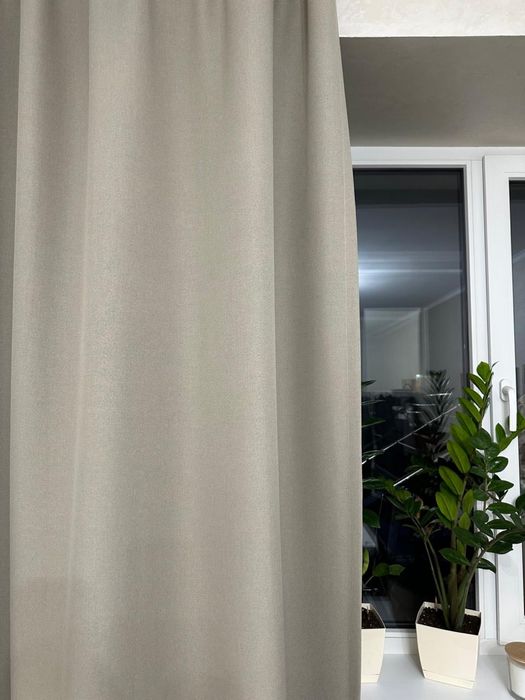 Бежевые шторы блэкаут