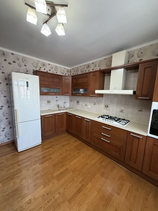 Продам 4-х комнатную квартиру