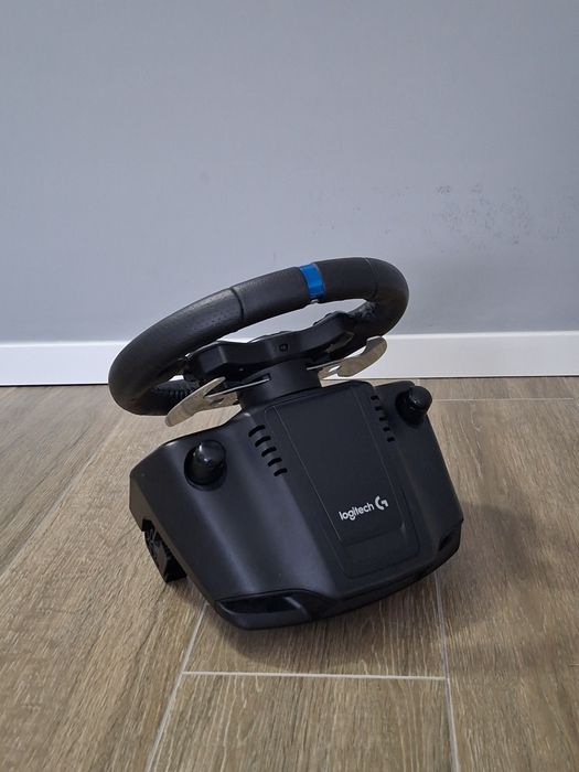 Volan Logitech G29 + Schimbător– PC / PS4 / PS5