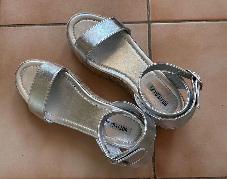 Дамски сандали нови, сандали на платформа, ниски, сребърни