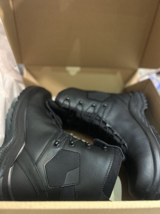 Кубинки от естествена кожа 44 номер нови.  Планински обувки.