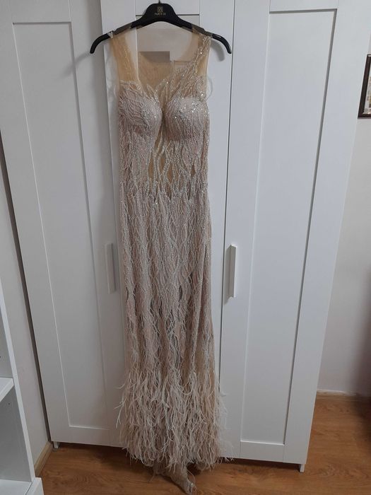 Дизайнерска рокля