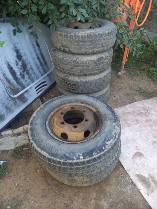 Продам запчасти на зил бычок