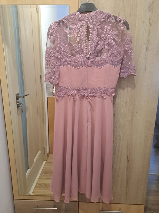 Rochie lucrata manual