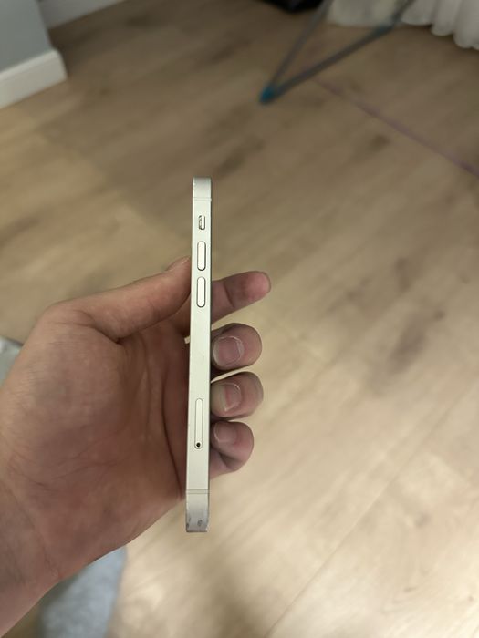 Iphone 12 mini.