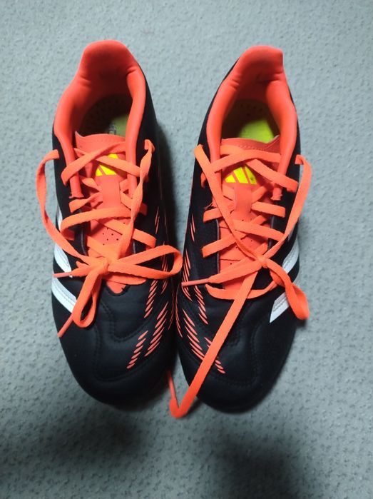 Adidas predător fotbal sintetic 39 1/3