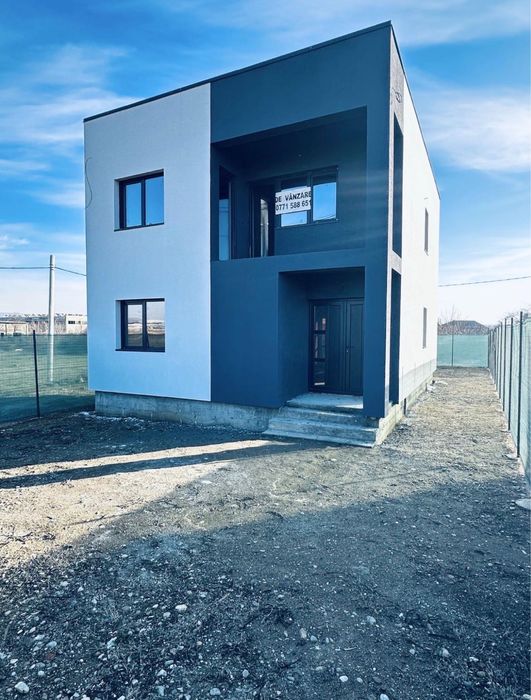 Casa de vanzare, zona in dezvoltare