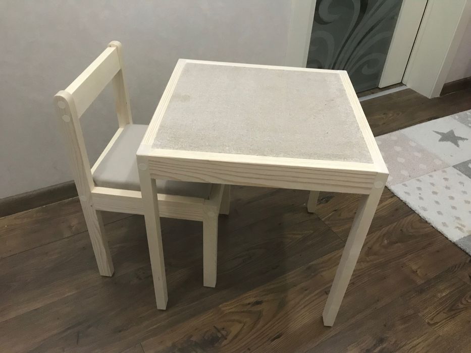 Нови! Детска маса с едно столче