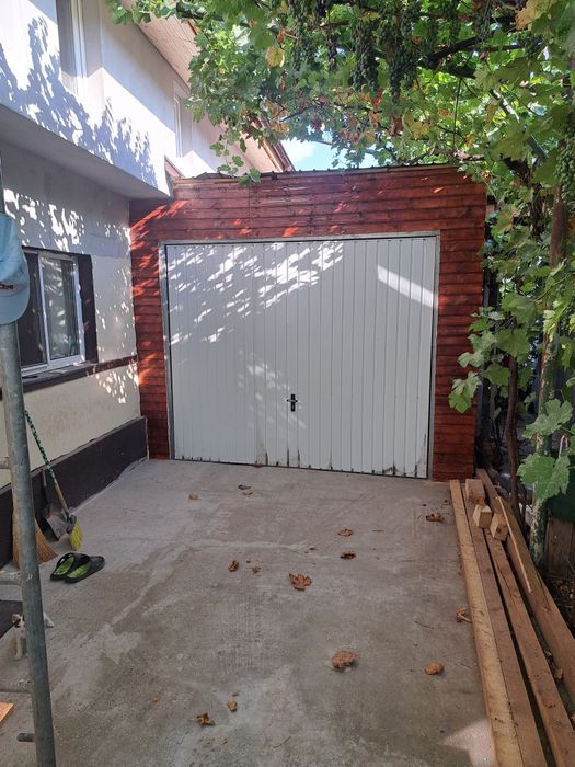 Militari Chiajna între case  casa 4 camere din caramida 460mp