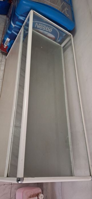 Алуминиева витрина за промишлени стоки