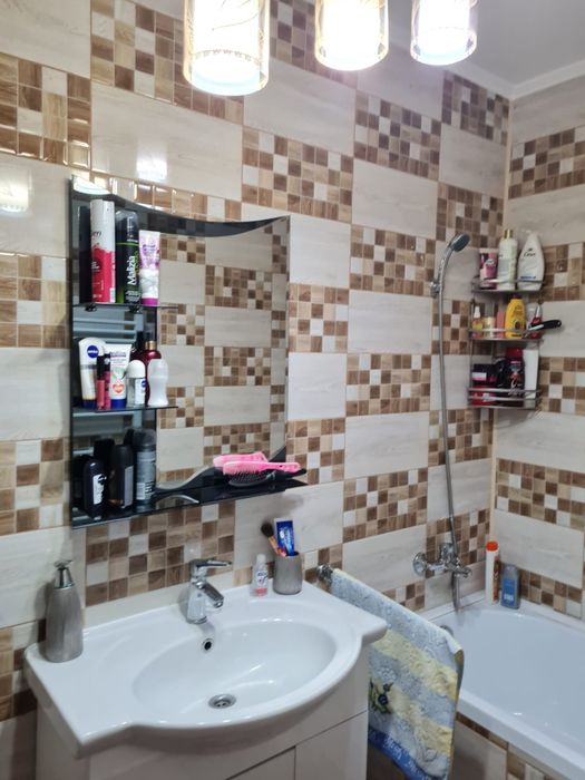 Apartament decomandat cu 3 camere