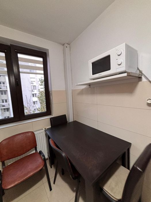 Închiriez apartament 2 camere