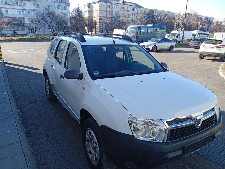 Vând Duster 1.6 benzina
