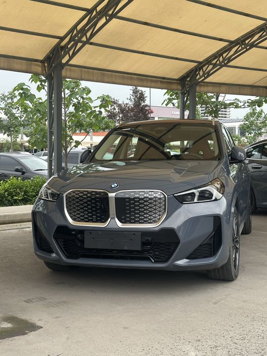 BMW ix1 30L xDrive - AWD 2025 с пробегом в наличии