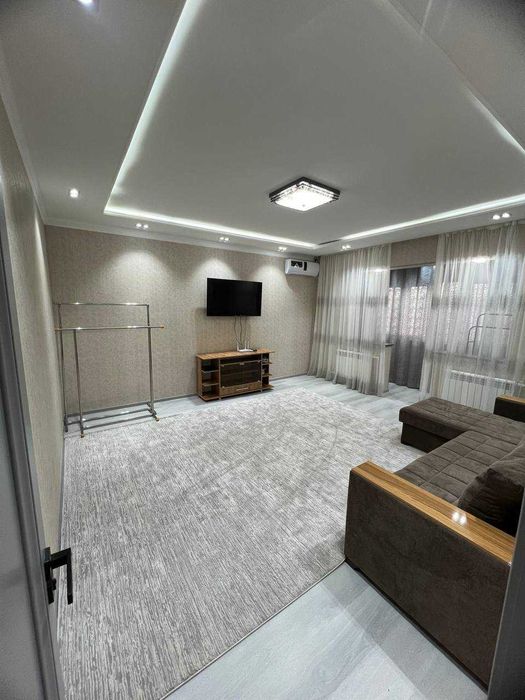 Чилонзор 16-квартал кизларга HI-TECH квартира без маклер метрога якин