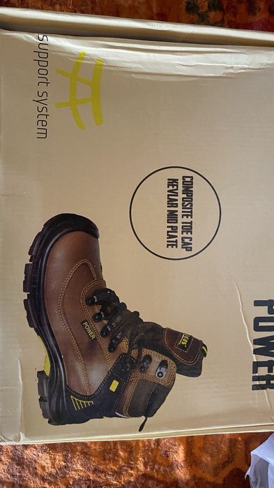 Спецботинка 44 размер.