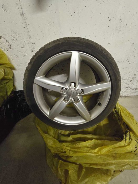 Продавам Audi A4