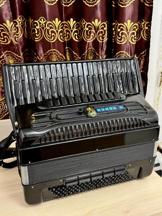 Acordeon cu midi  6 kg