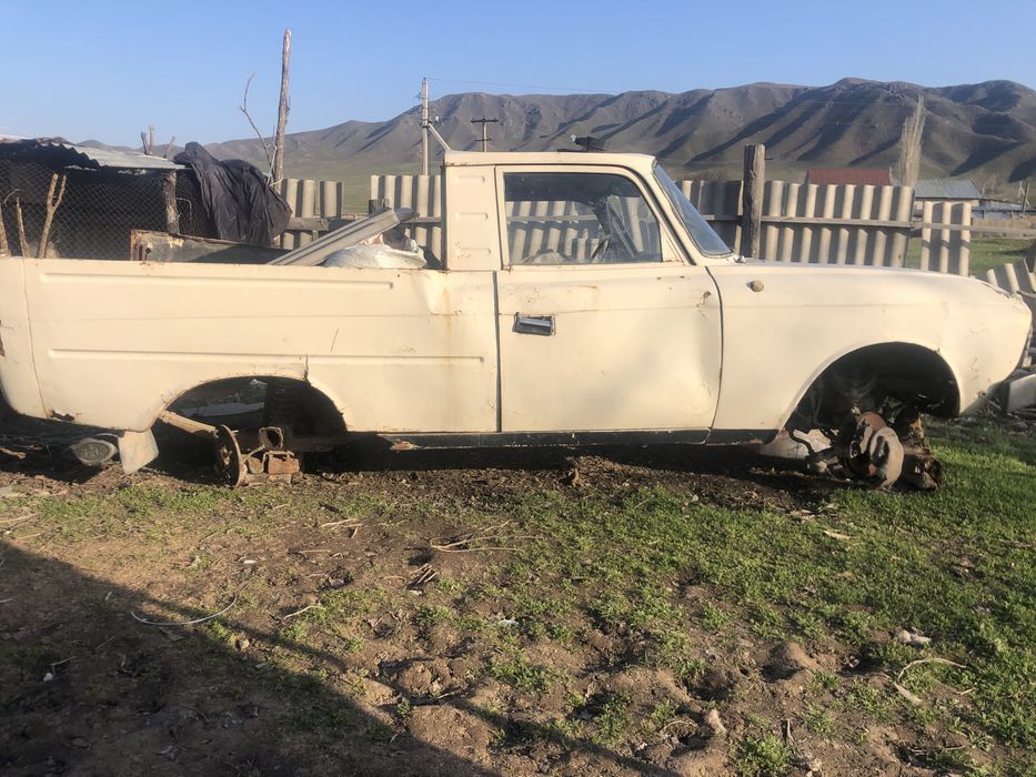 Срочно сатылмға шықты  бәрі дурыс машинада . Бағасы 150000тг