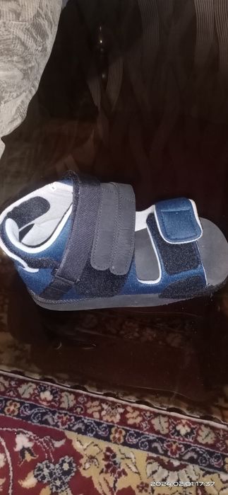 Продаю послеоперационную обувь