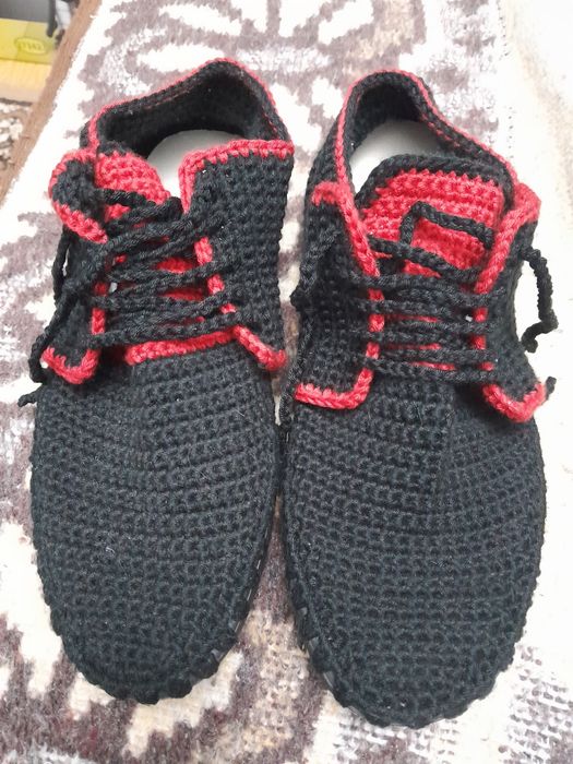Vând păpuci.crosetai