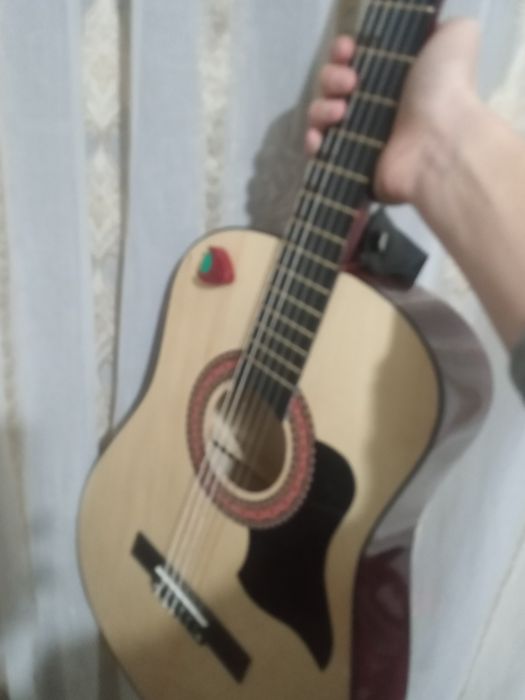 Gitara sotiladi klassik 38dyumli