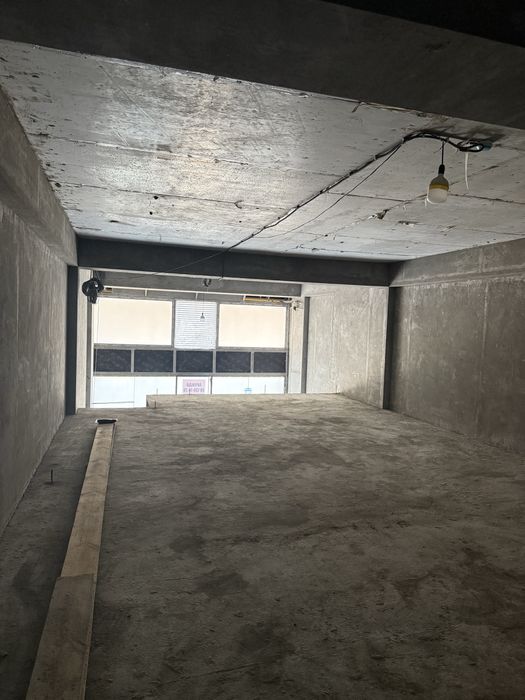 Коммерческое помещение 173 м², ТРК «Seoul Mun», у входа.