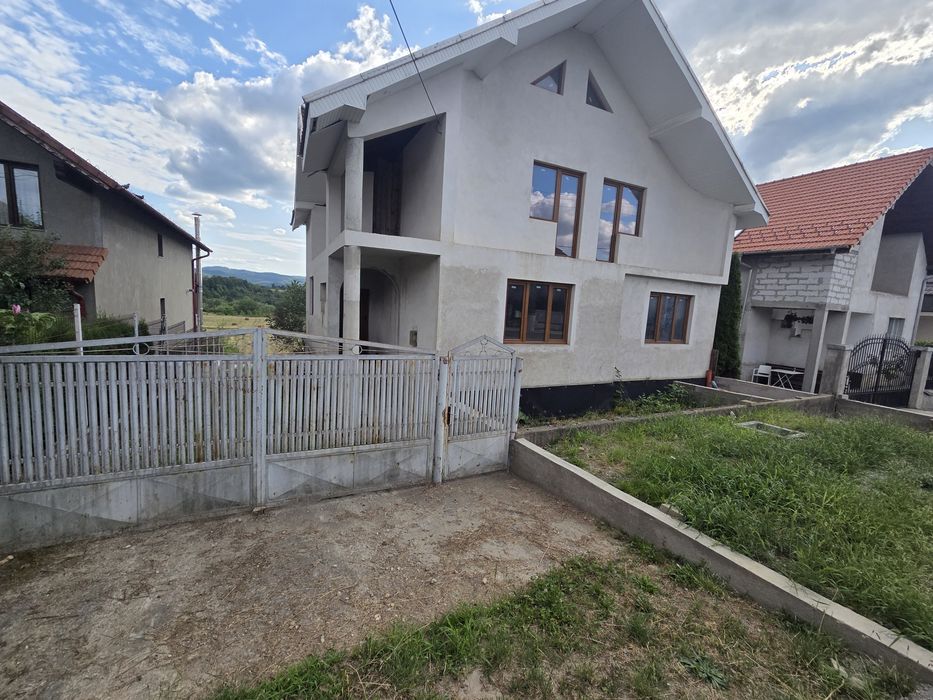 Casa de vanzare in Negrești-Oaș