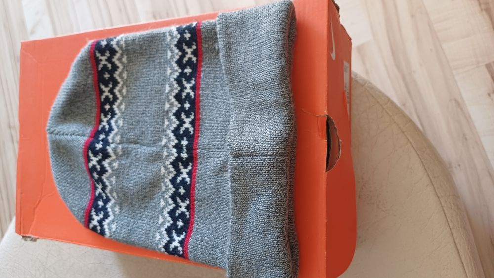 Зимна шапка Abercrombie