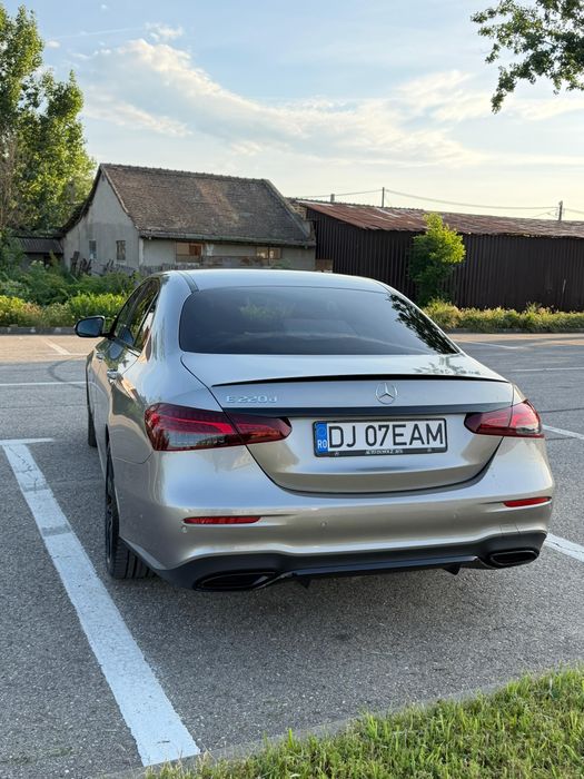 Mercedes Benz Gri Hybrid 02