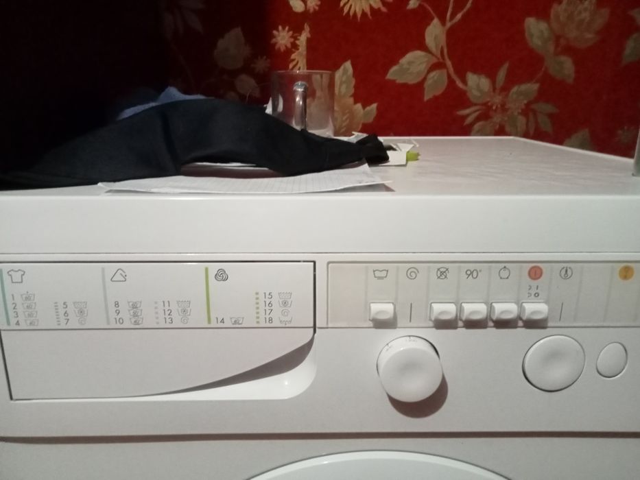 Продам стиральную машинку