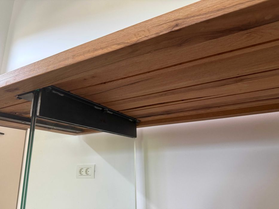 Masa din stejar lemn masiv cu picioare din sticla